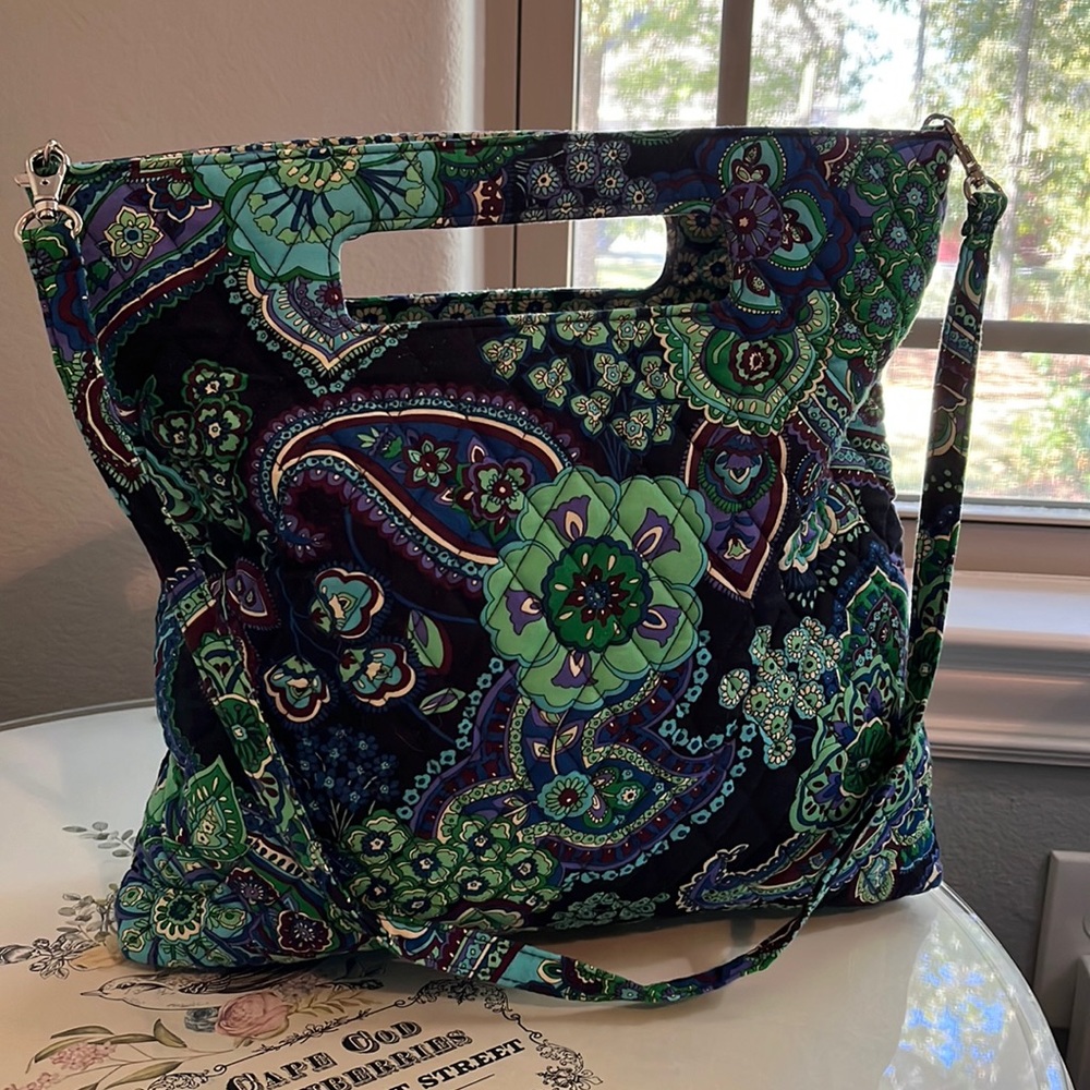 Vera Bradley purse- paisley- blues, purples and greens!